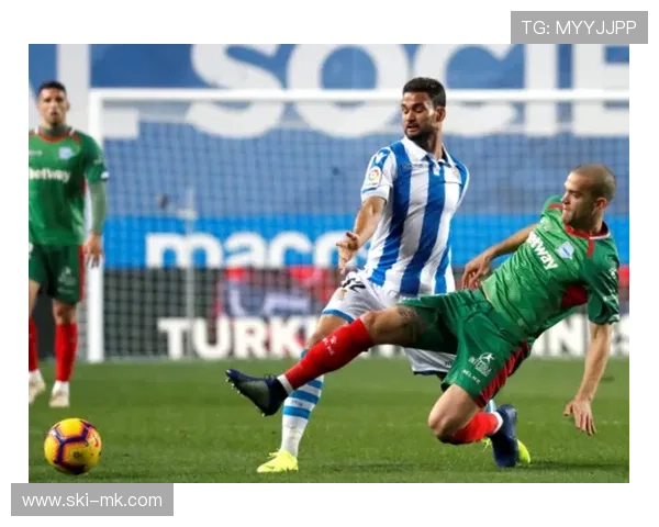 意甲保级区形势胶着，五队分差微弱