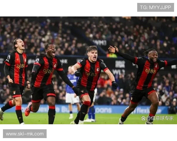 纽卡斯尔联2-0客胜卡拉巴克，英超球队把握晋级先机